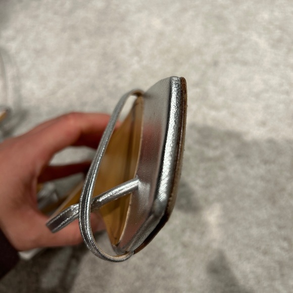 Aeyde Silver Minimalist Sandals with T-Strap Design - Picture 2 of 6